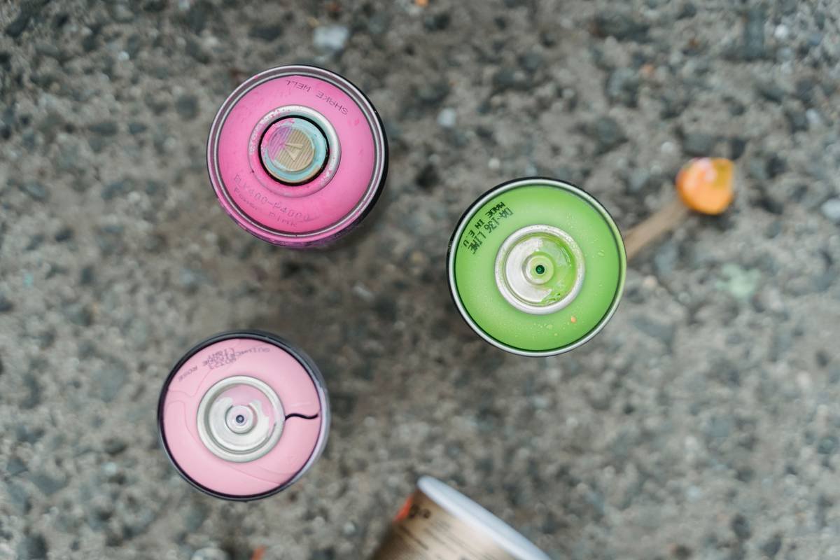 Why Your Cakes Look “Meh” (and How an Airbrush Food Coloring Machine Fixes It Instantly)